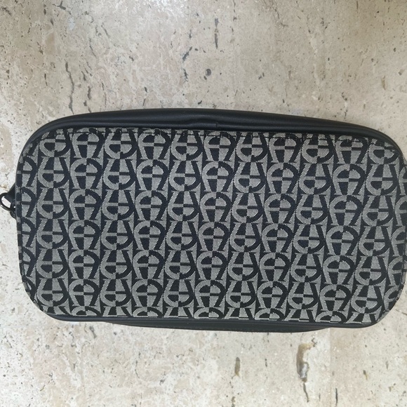 Etienne Aigner Mirrored Make-Up Bag - Picture 1 of 8